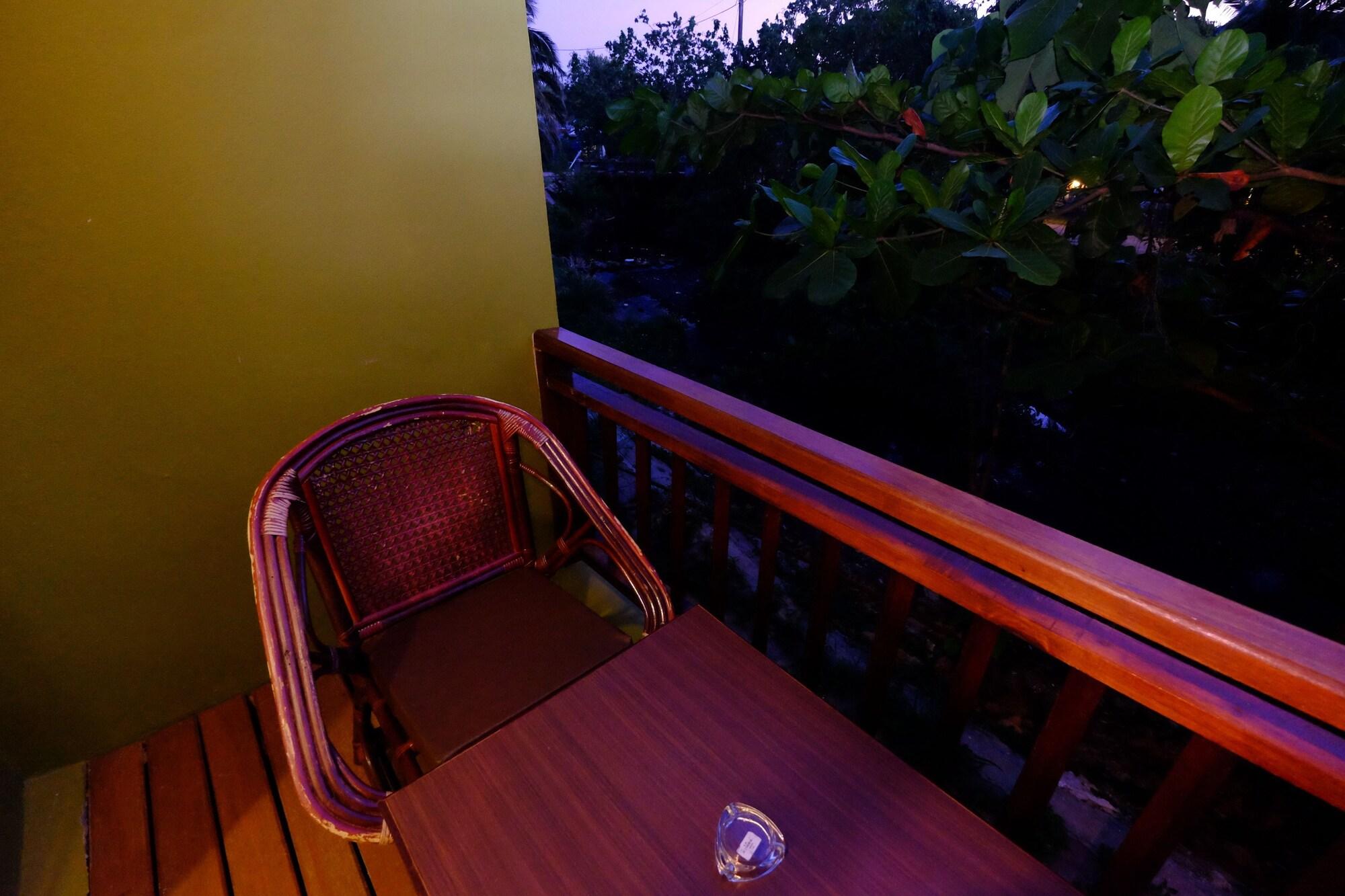 The Peace Tara House Hotell Ko Lanta Exteriör bild
